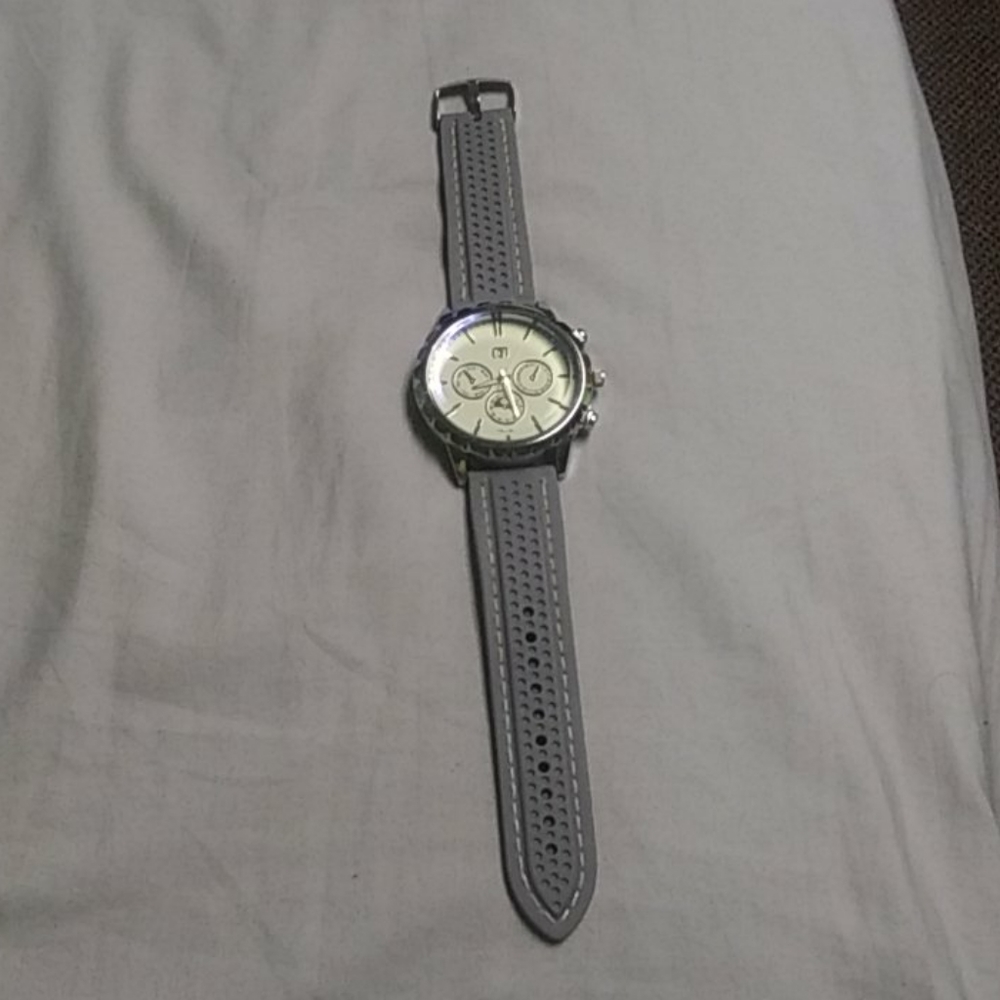 UL watch - Picture 2 of 2